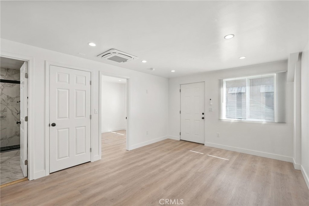 5842 Lexington Avenue - Photo 6