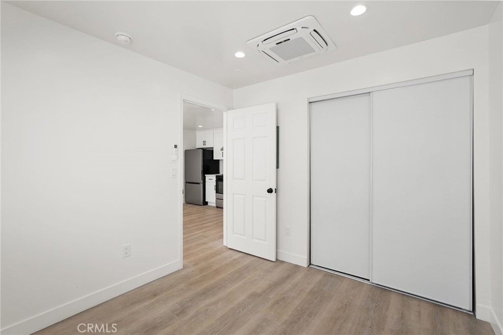 5842 Lexington Avenue - Photo 9