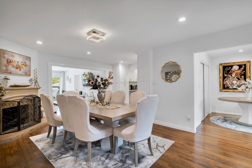 6954 Woodlake Avenue - Photo 10