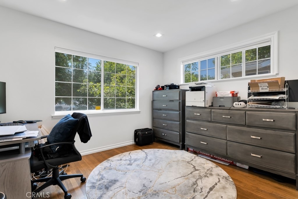 6954 Woodlake Avenue - Photo 21