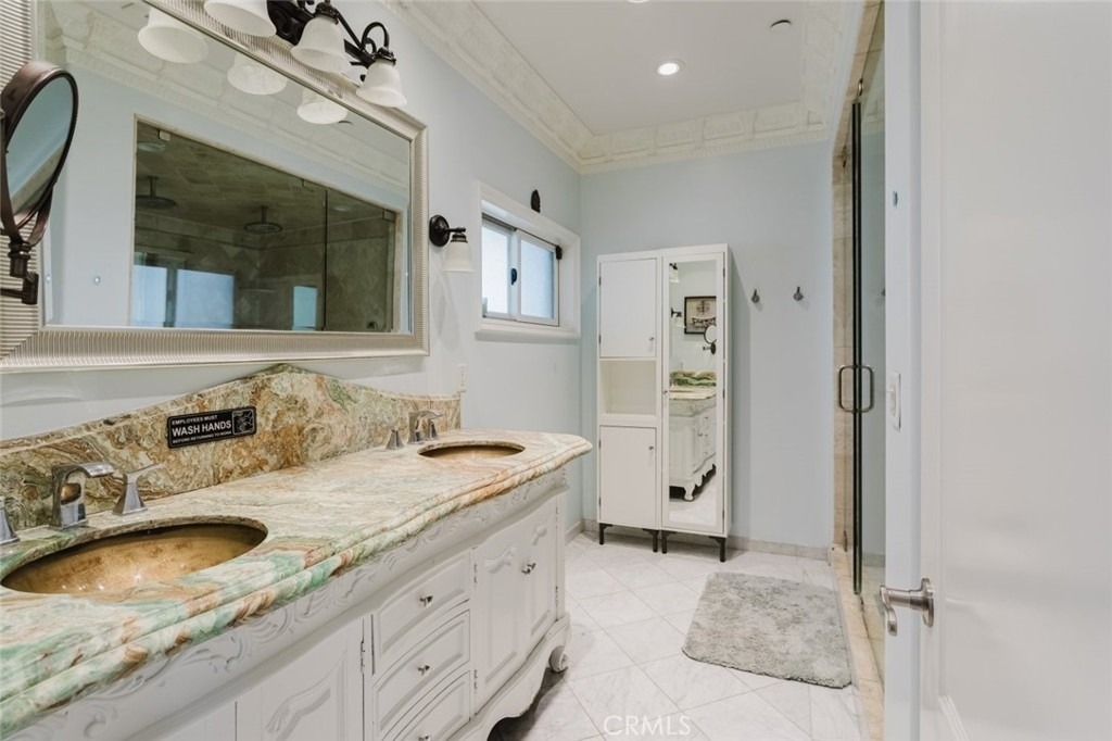 3057 N Naomi Street - Photo 8