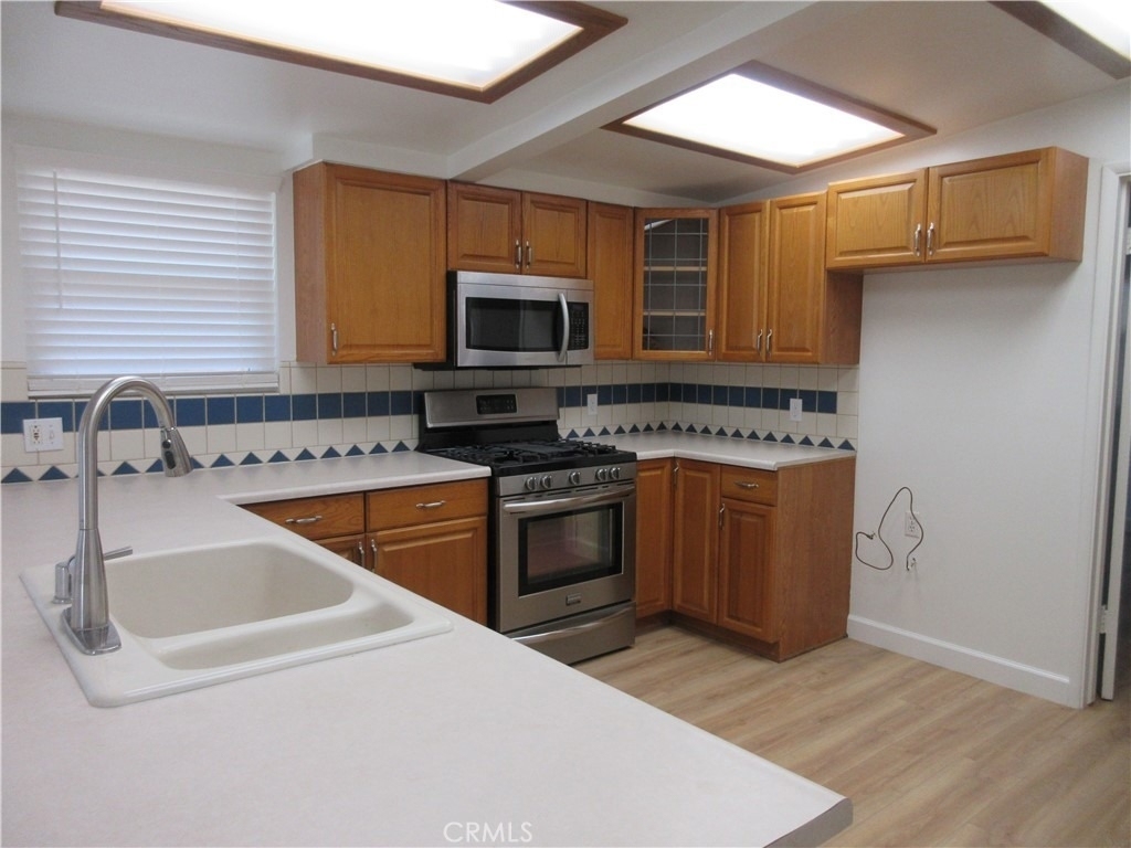 10818 Paso Robles Avenue - Photo 7