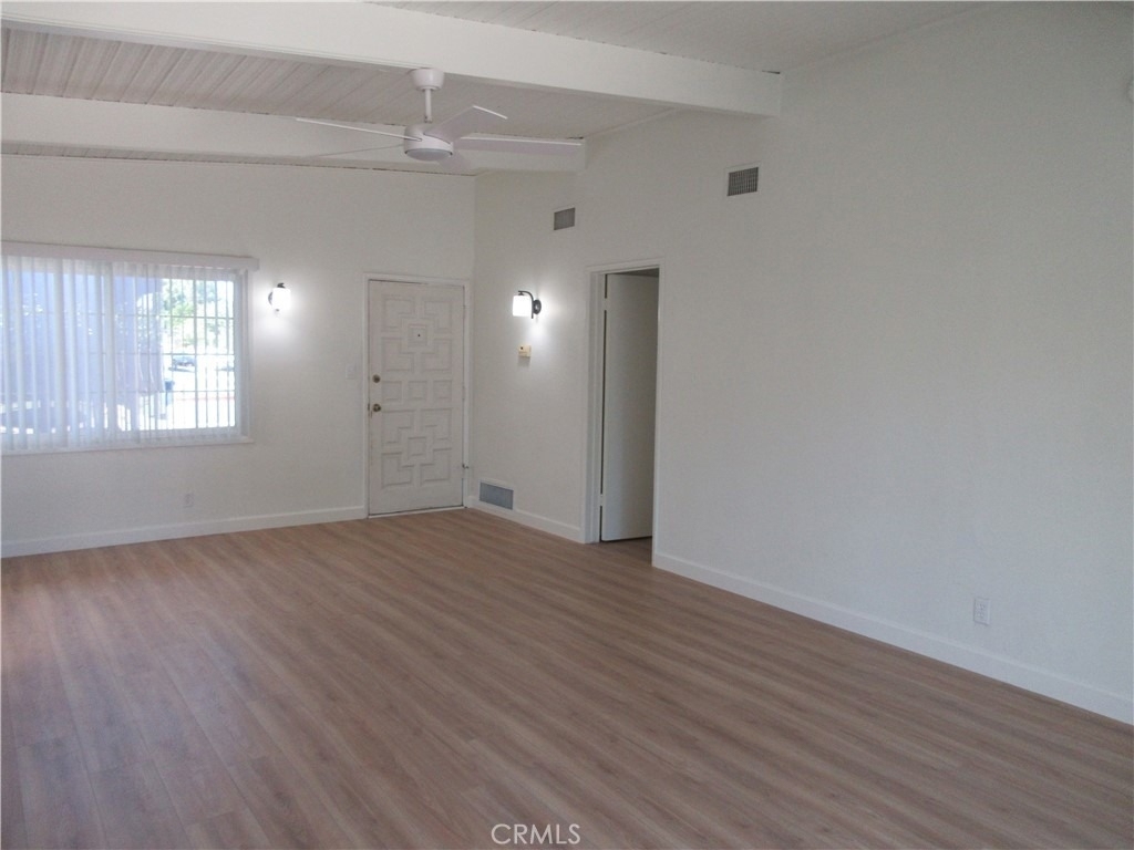 10818 Paso Robles Avenue - Photo 3