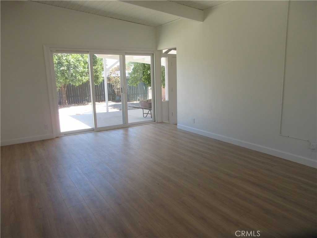 10818 Paso Robles Avenue - Photo 2