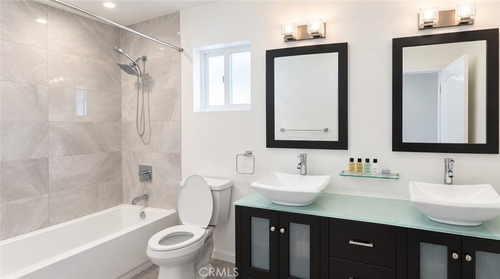 4615 1/2 Saloma Avenue - Photo 13
