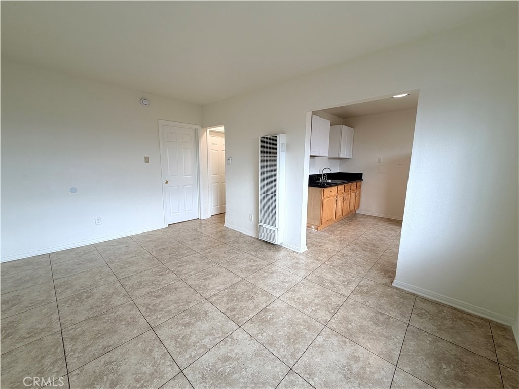 9137 S Broadway - Photo 2