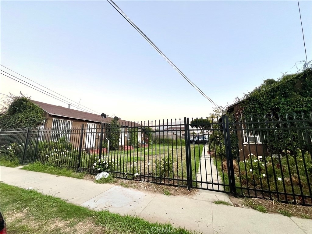 4616 W 111th Street - Photo 6
