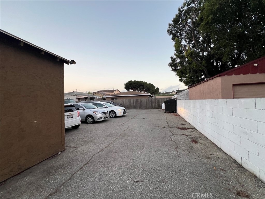 4616 W 111th Street - Photo 3