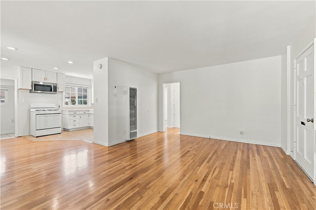 8326 Barnsley Avenue - Photo 8