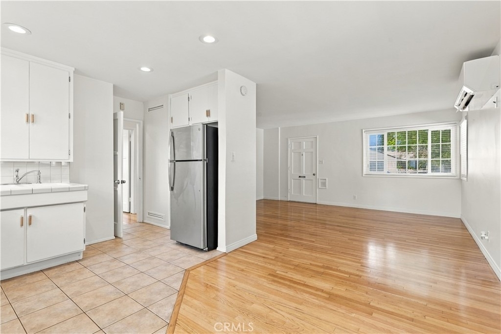 8326 Barnsley Avenue - Photo 14