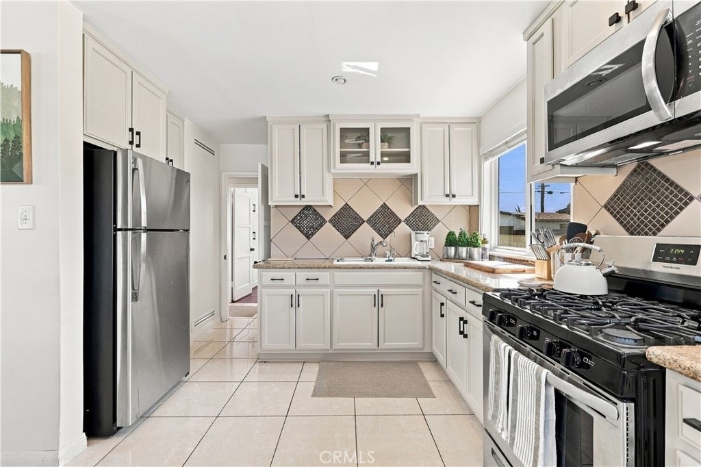8324 Barnsley Avenue - Photo 11