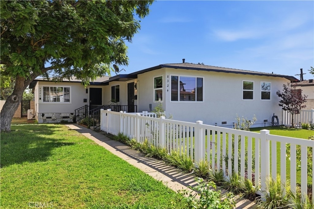 8324 Barnsley Avenue - Photo 1