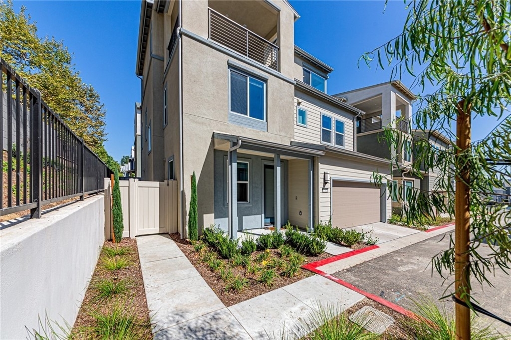 1713 Lychee Street - Photo 0