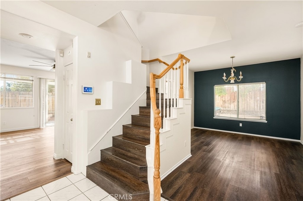 690 Canterbury Circle - Photo 5