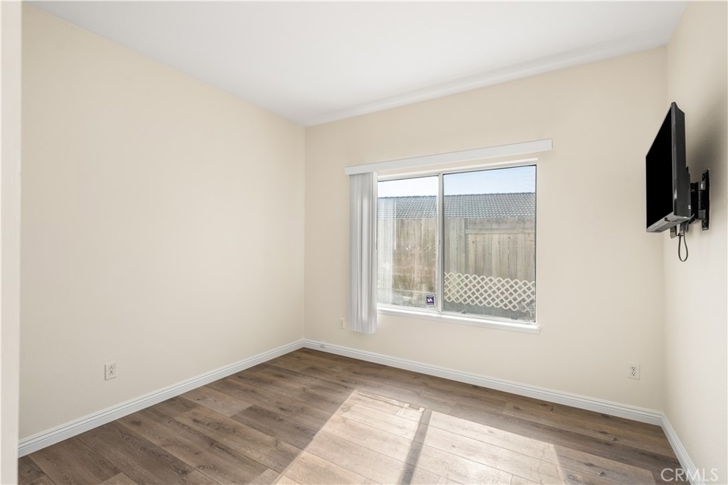 690 Canterbury Circle - Photo 17