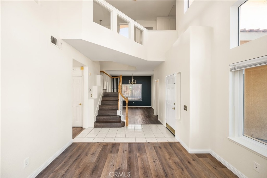 690 Canterbury Circle - Photo 7