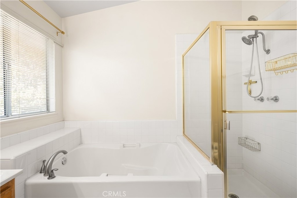 690 Canterbury Circle - Photo 22