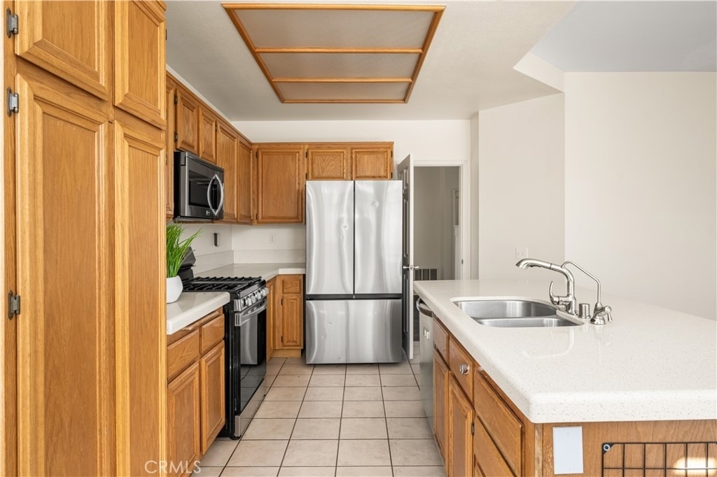 690 Canterbury Circle - Photo 14