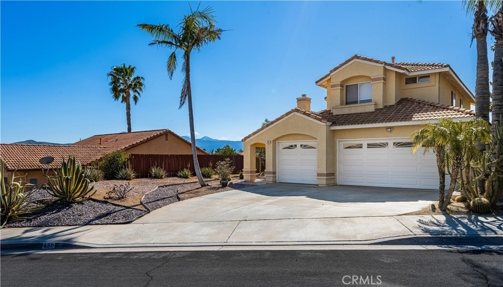690 Canterbury Circle - Photo 34