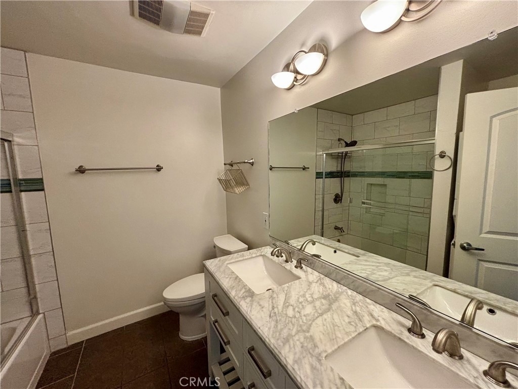 5036 Echo Street - Photo 4