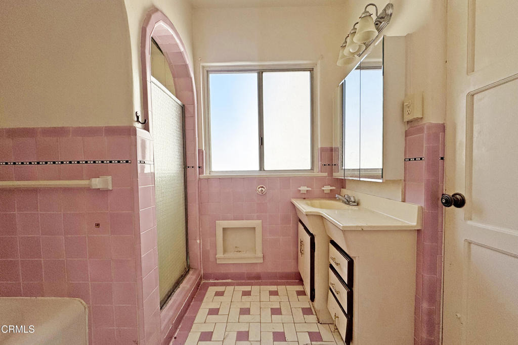 1615 1/2 E Washington Boulevard - Photo 15