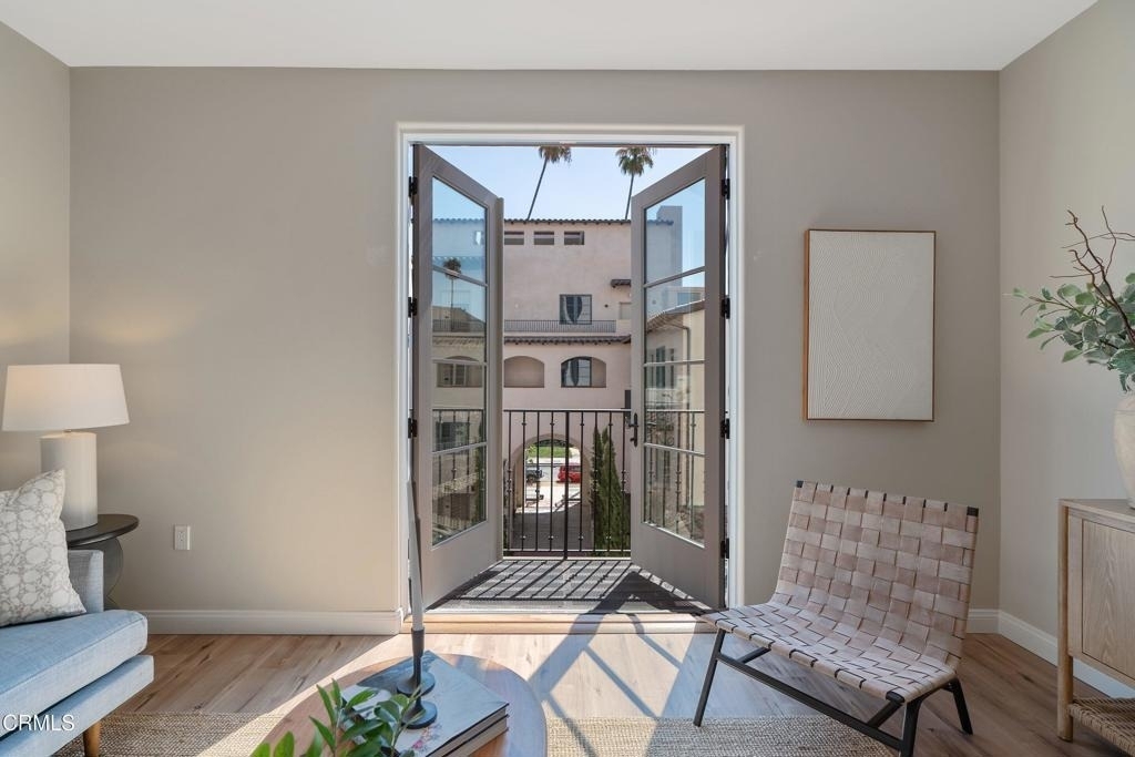 111 N Madison Avenue - Photo 11