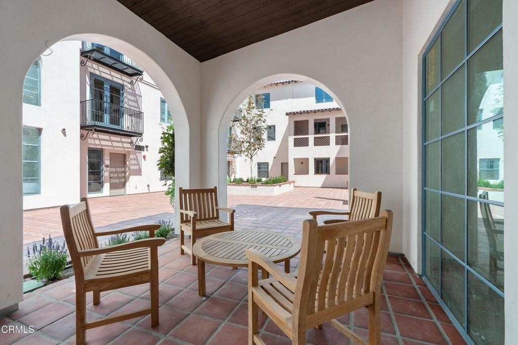 111 N Madison Avenue - Photo 17