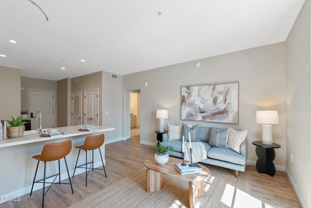 111 N Madison Avenue - Photo 10