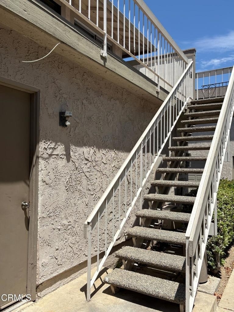 1811 Ewing Court - Photo 5