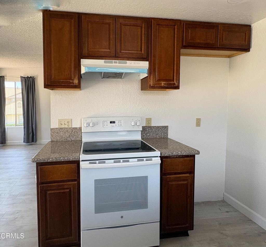 1811 Ewing Court - Photo 12