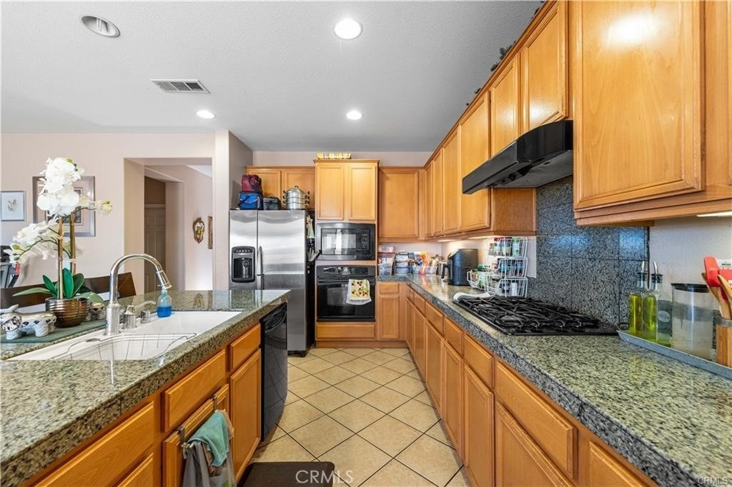 1617 W Avenue P6 - Photo 2