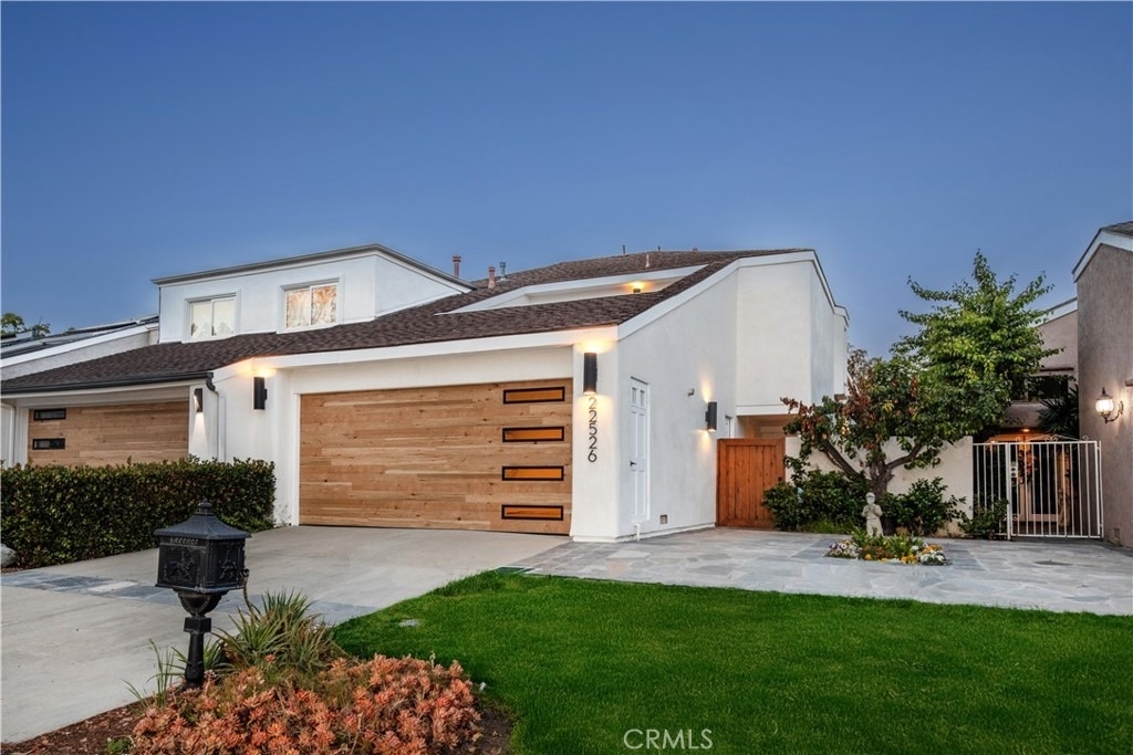22526 Lake Forest Lane - Photo 2