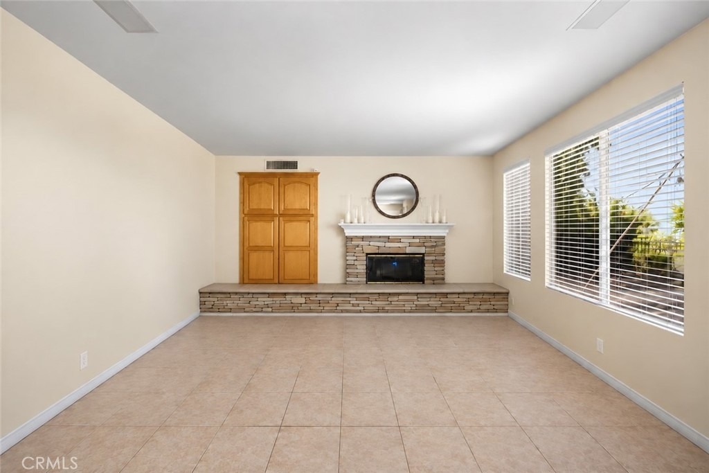 23041 Poplar - Photo 10