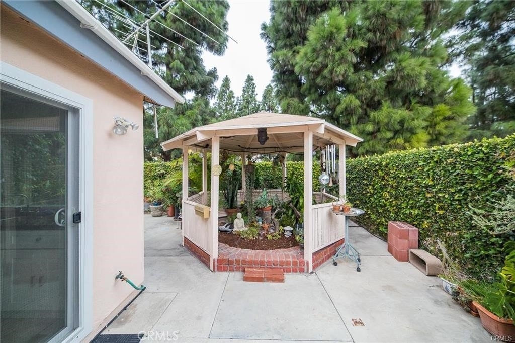 3615 Fenn Street - Photo 25