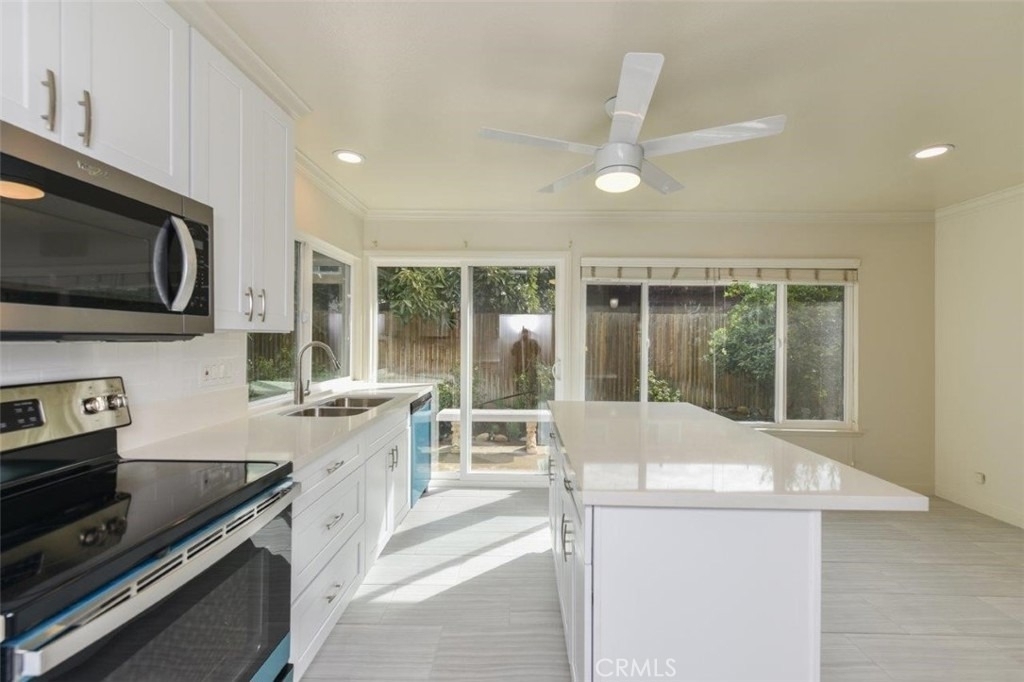 17562 Manchester Ave - Photo 2