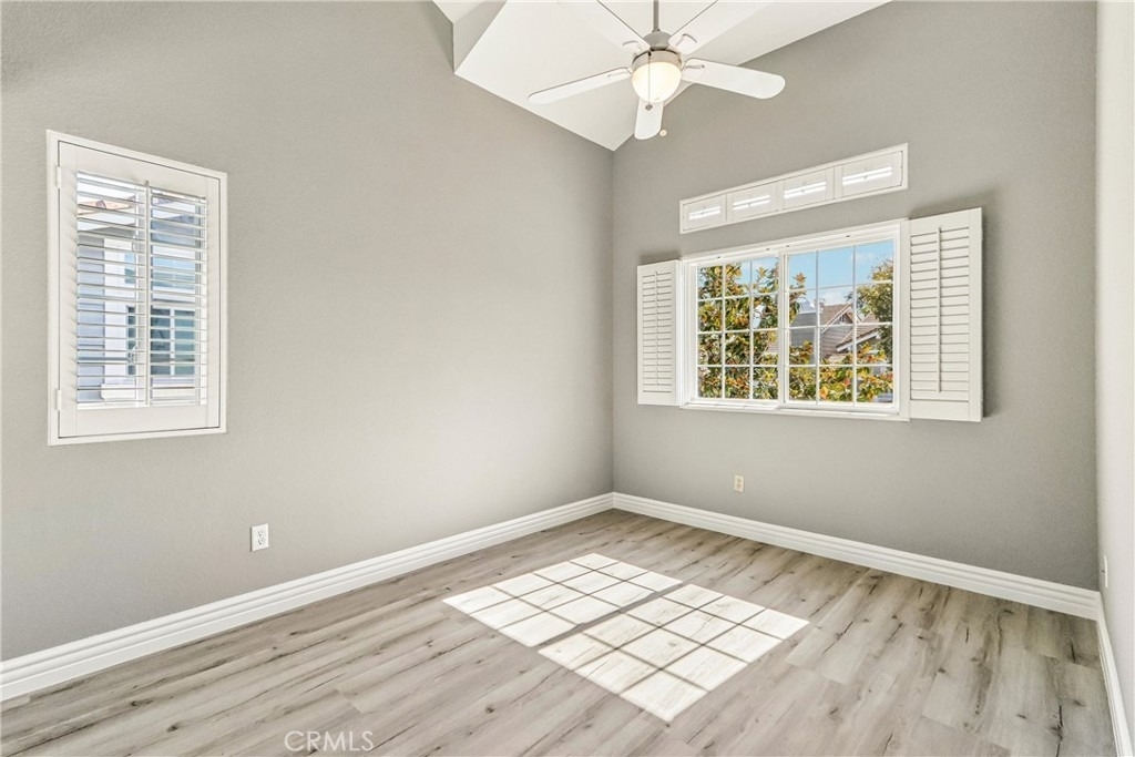 13595 Banyon - Photo 24