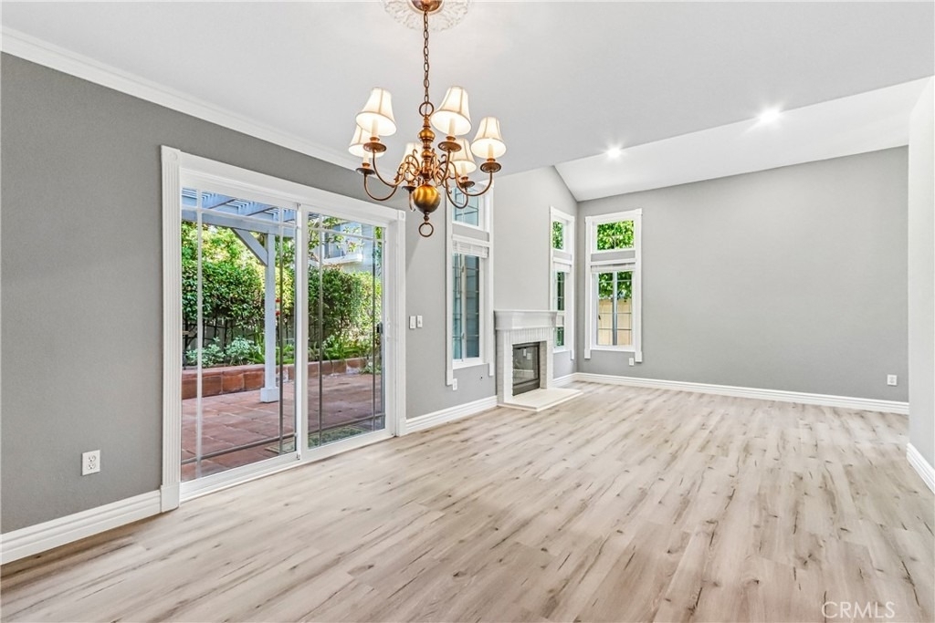 13595 Banyon - Photo 8