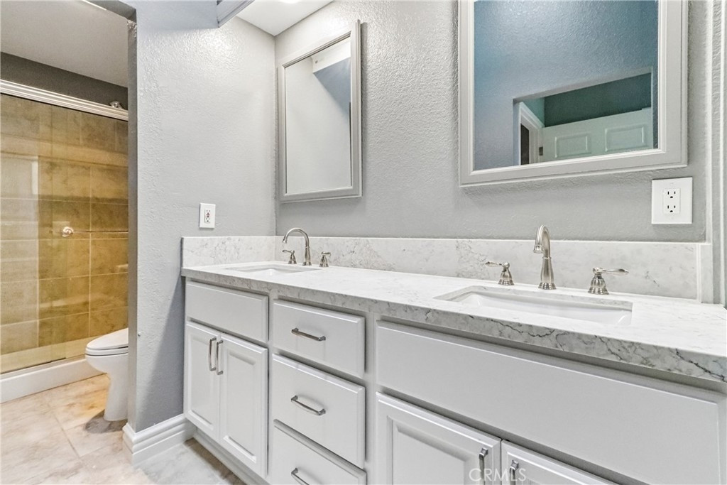 13595 Banyon - Photo 21
