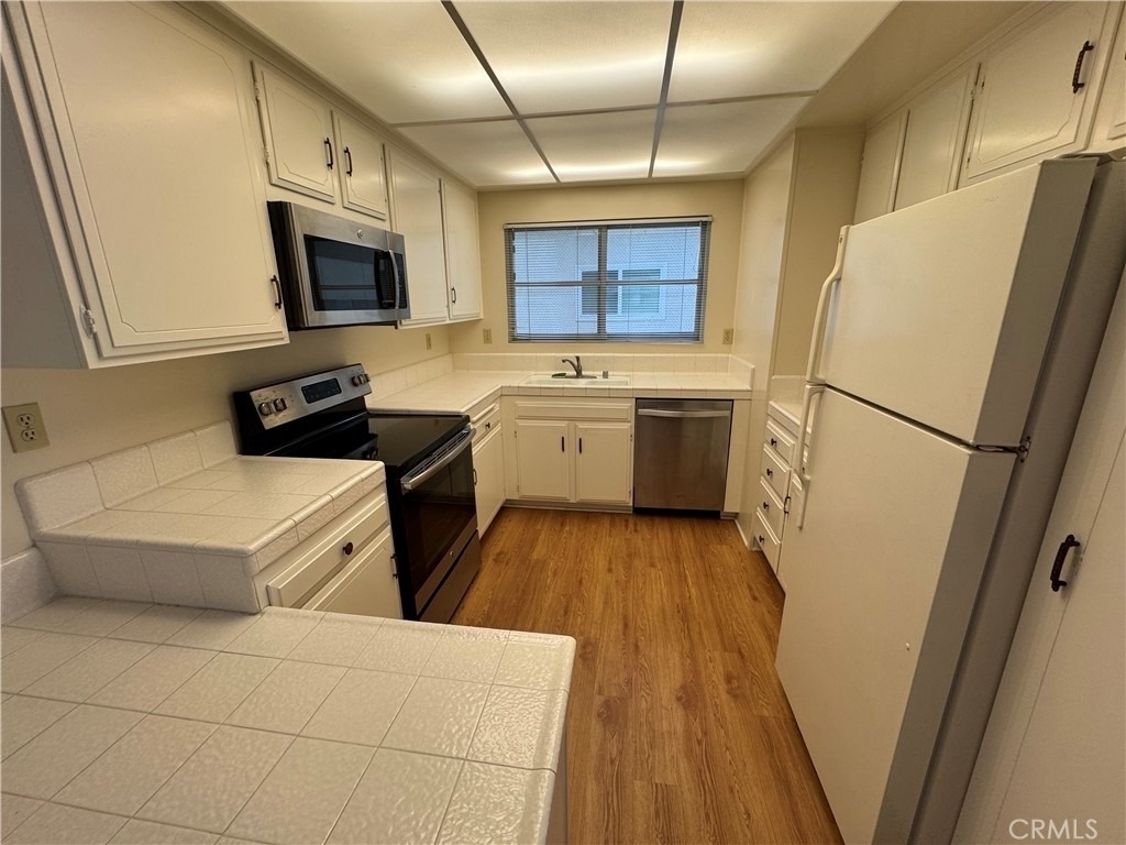 3252 San Amadeo, Unit Q - Photo 3