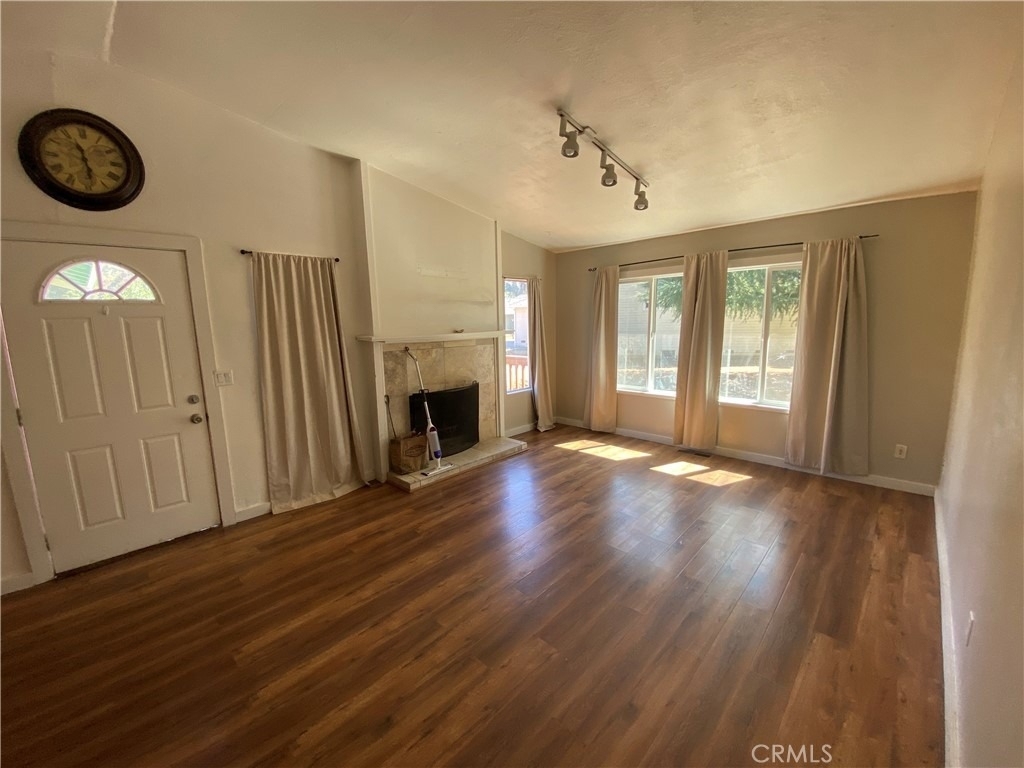 18725 Fairway Point - Photo 1