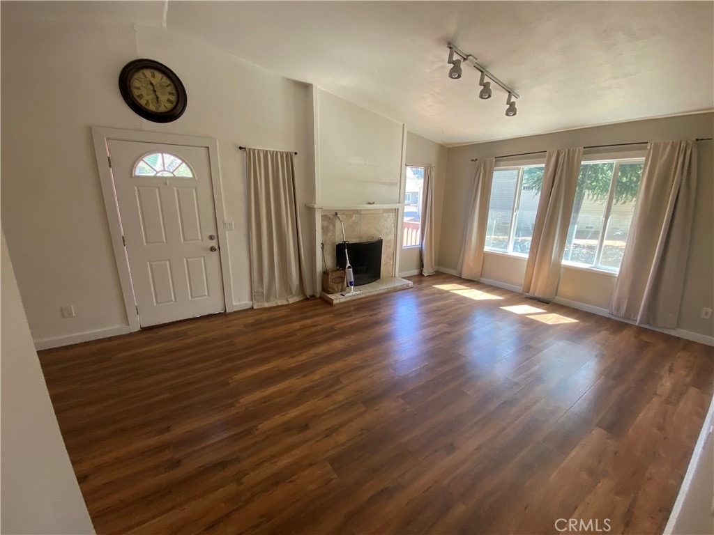18725 Fairway Point - Photo 2