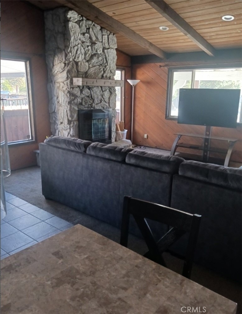1066 Paradise - Photo 2