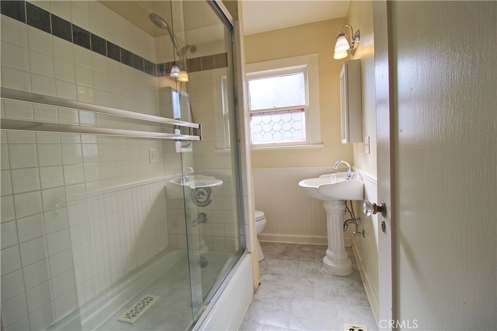 304 Normandie Court - Photo 12
