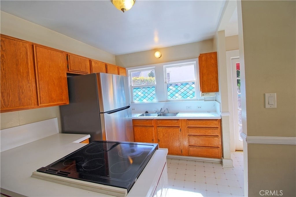 304 Normandie Court - Photo 8