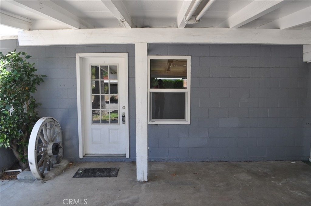 1321 Campus Avenue - Photo 3