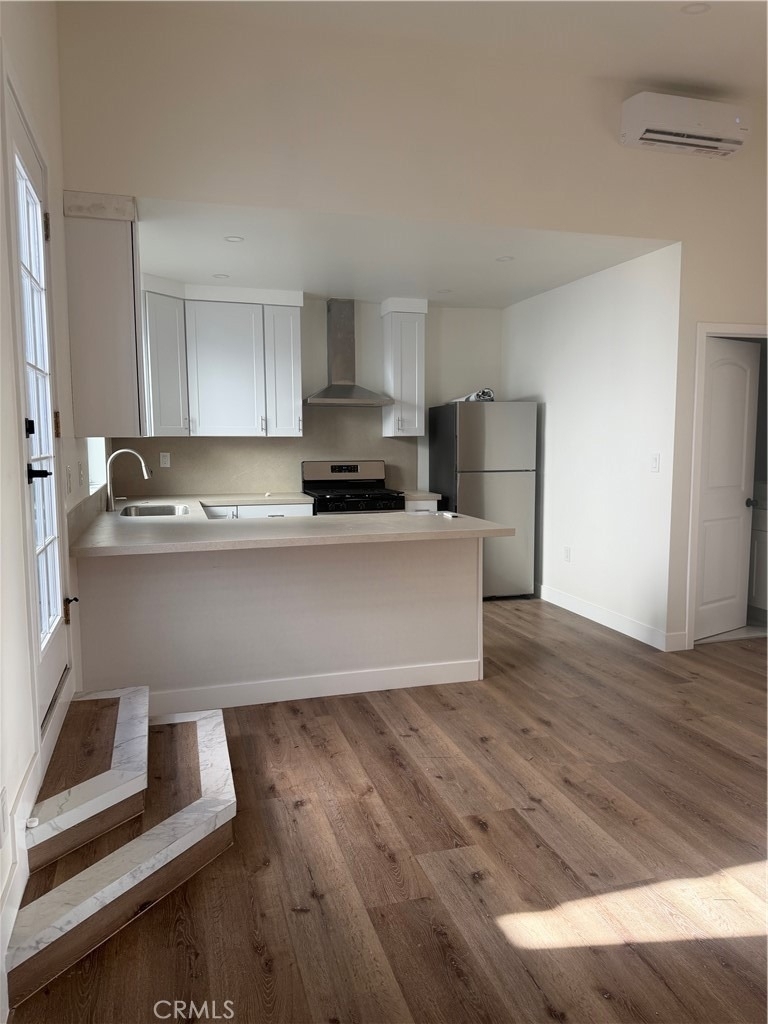 1431 Montgomery - Photo 4