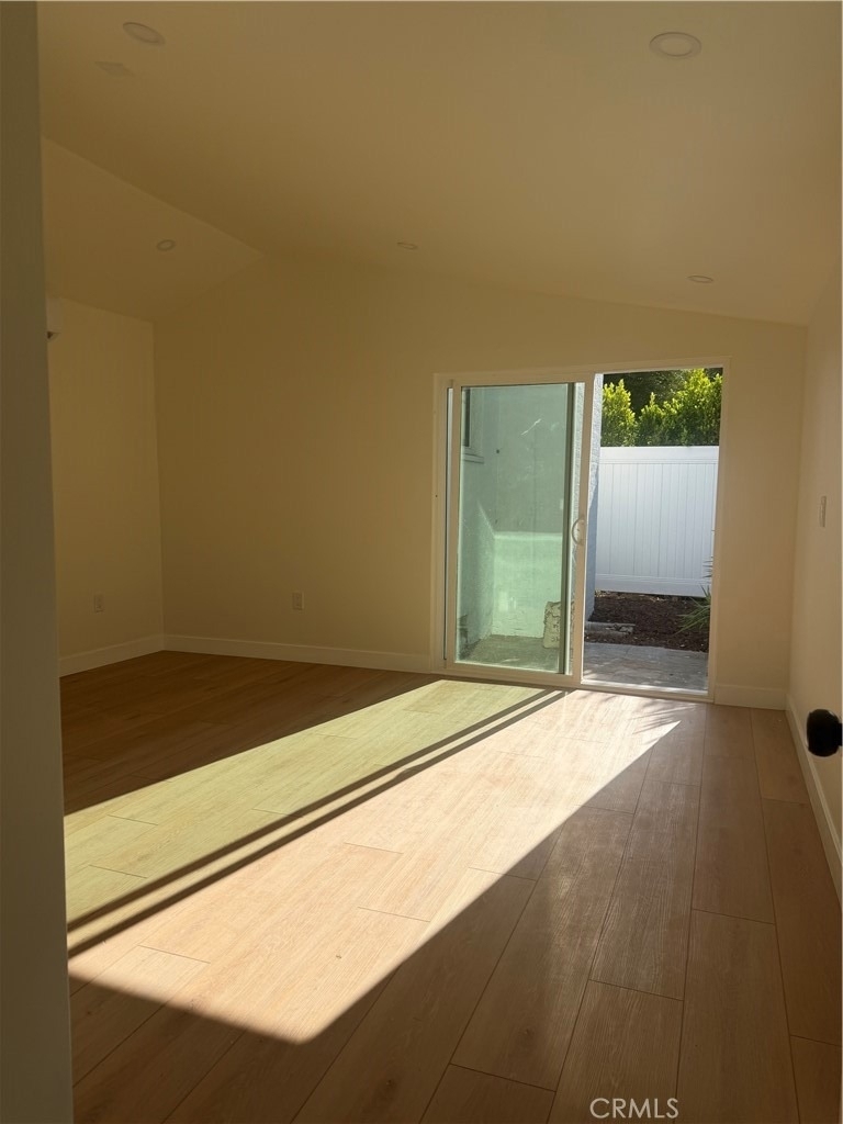 1431 Montgomery - Photo 8