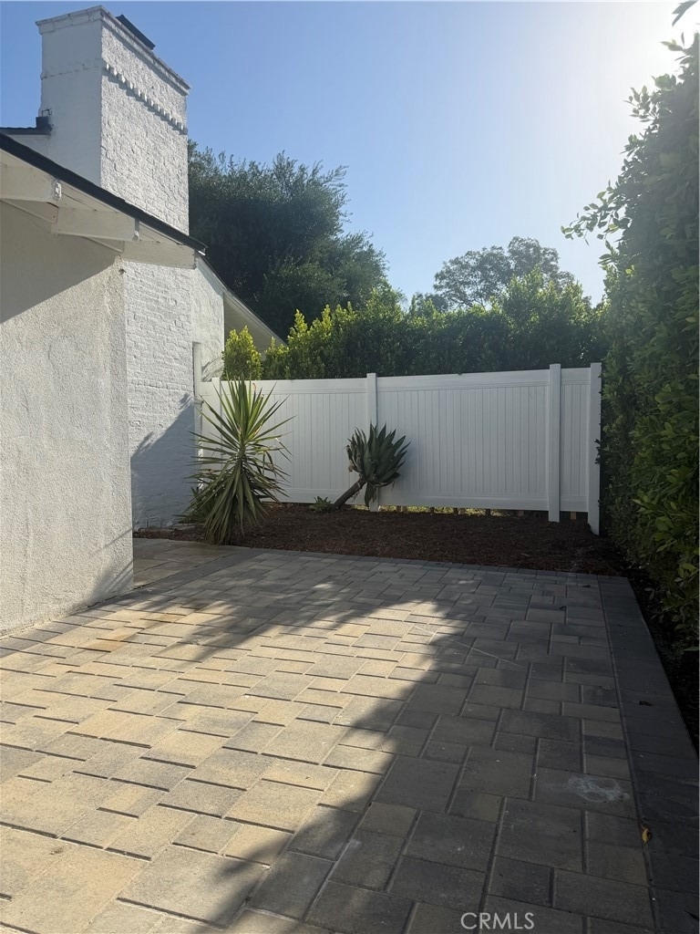 1431 Montgomery - Photo 1