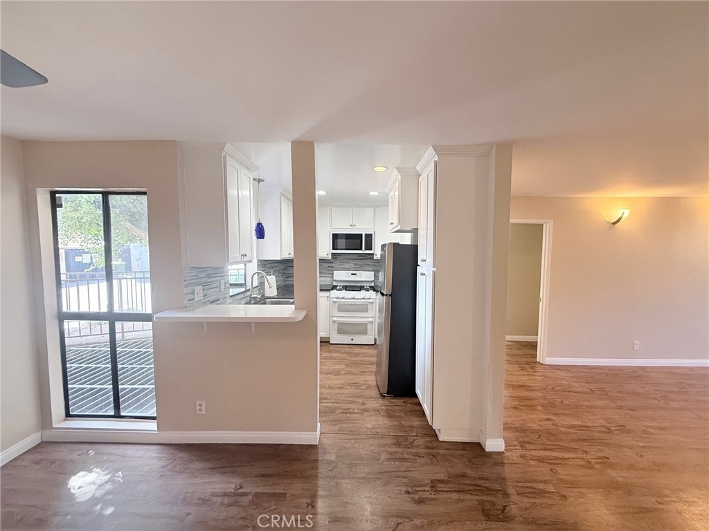 2121 Scott Road - Photo 5