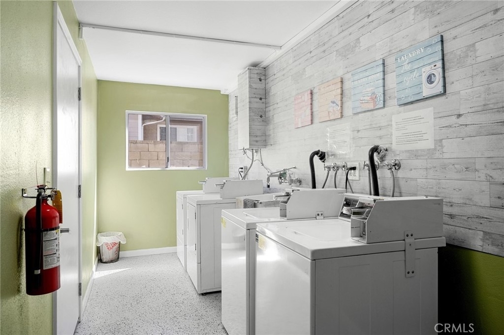 521 E Lomita Avenue - Photo 15
